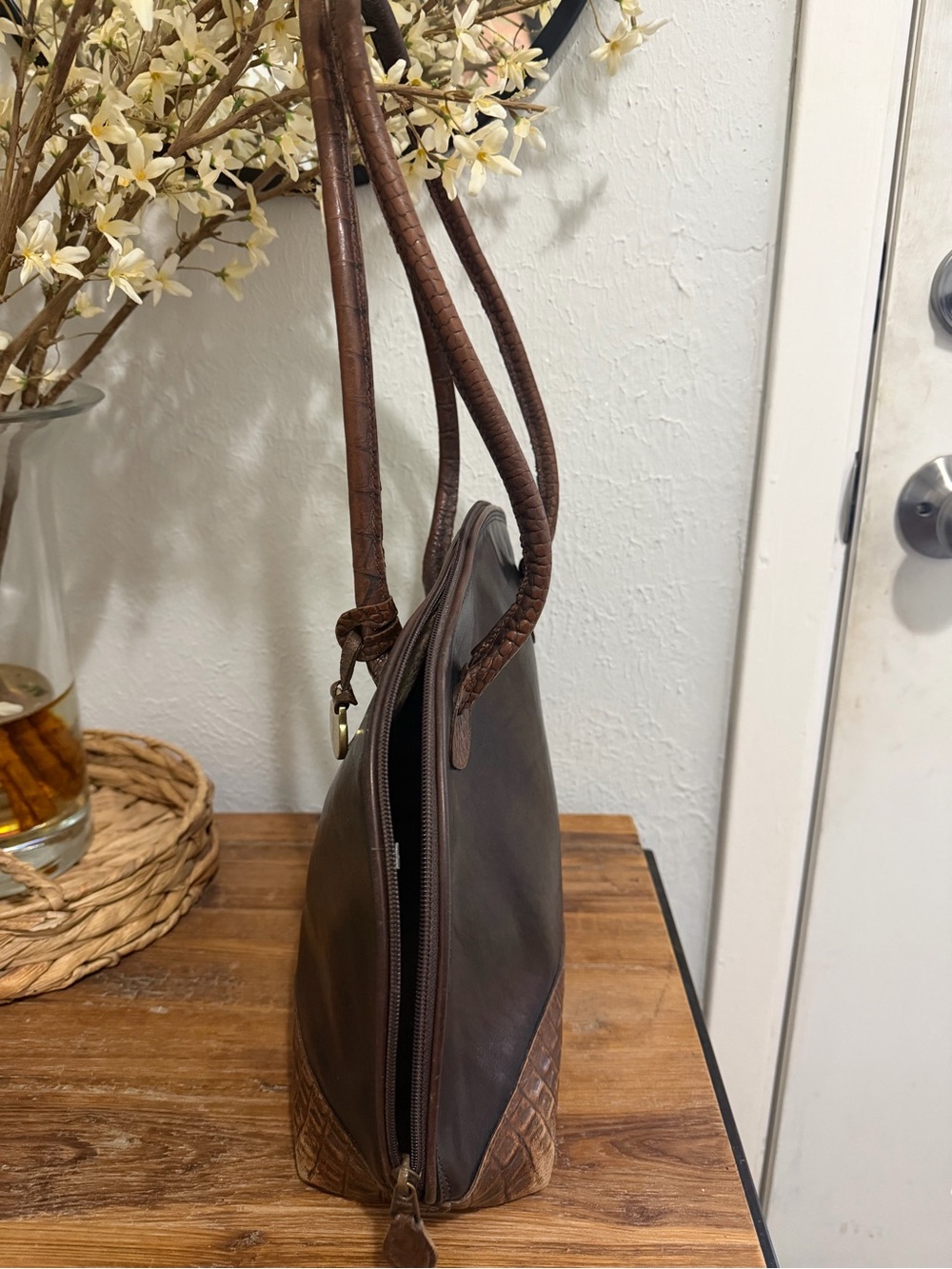 Vintage Brahmin Black Leather Dome Satchel with Croc Trim - Picture 9 of 12